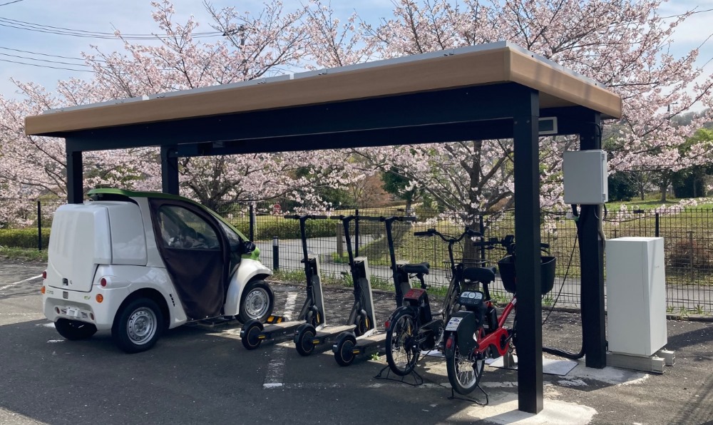 ソーラーステーションと電動モビリティ