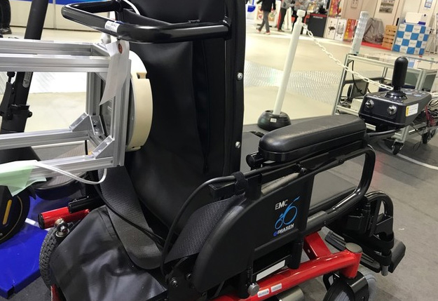 電動車椅子への受電ユニット搭載例